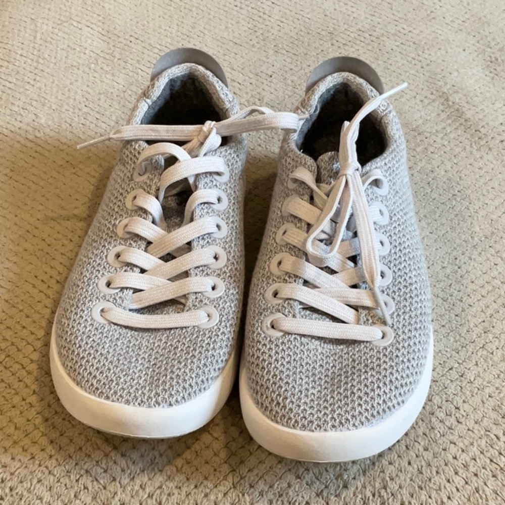 Allbirds sneakers - worn only once. Like new.